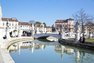Fototapeta na wymiar Prato della Valle in Padua, Veneto, Italy.