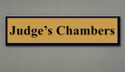 Gold wall sign: Judge's Chambers