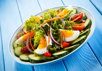 Boiled eggs and vegetables 