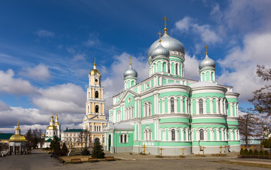 Fototapeta na wymiar Holy Trinity-Saint Seraphim-Diveyevo Monastery. Nizhny Novgorod 