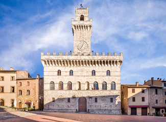 Palazzo Comunale (Town Hall) in Montepulciano - obrazy, fototapety, plakaty