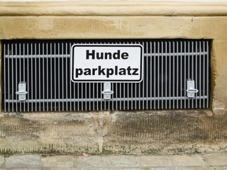 Schild Hundeparkplatz