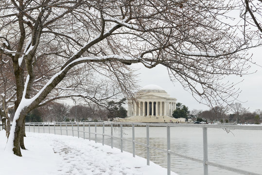 Washington DC in snow - Jefferson Memorial