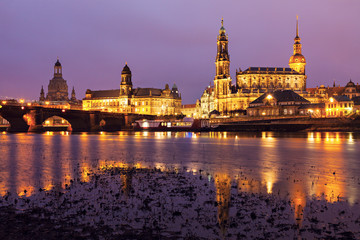 Fototapeta na wymiar Dresden architecture