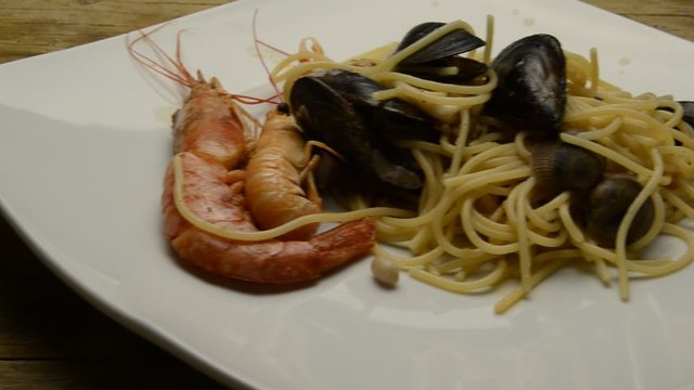 Spaghetti allo scoglio Cucina italiana Gastronom&iacute;a de Italia Italialainen keitti&ouml; イタリア料理 Olasz gasztron&oacute;mia Kuchnia włoska Итальянская кухня อาหารอิตาลี Italienska k&ouml;ket مطبخ إيطالي 