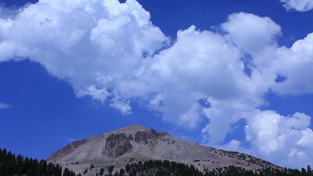 Lassen 17 Timelapse x10 Mt Lassen Clouds