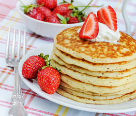 Pancakes with berries