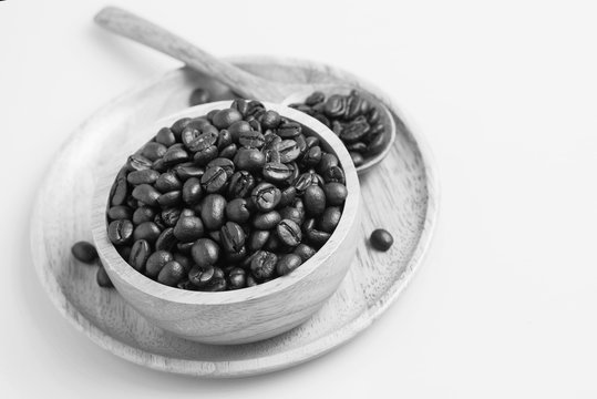 coffee bean in cup, Monochrome