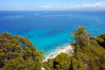 Fototapeta premium Blue waters of Kokkinos Vrachos Beach, Lefkada, Ionian Islands, Greece