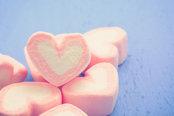 Fototapeta premium Pink heart shape of marshmallow with filter effect retro vintage