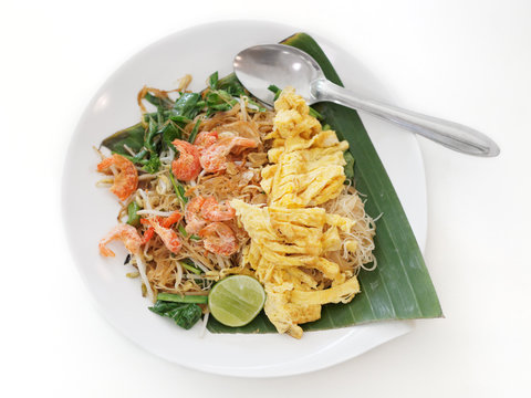 old style fried noodle with dried shrime and omlet
