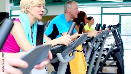 Leute kennenlernen im fitnessstudio