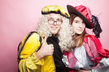 P&auml;rchen im Karnevalskost&uuml;m