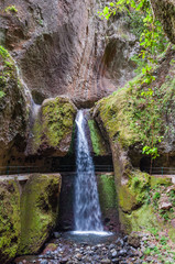 Wasserfall an der Levada Nova; Ribeira da Ponta do Sol; Madeira; Portugal