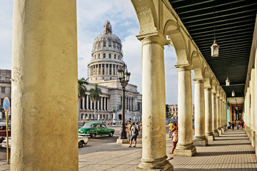 Cuba, La Habana, Capitolio, Paseo de Martí (Prado)