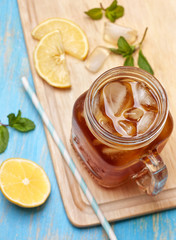 ice tea with mint and lemon