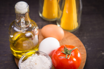 spaghetti and ingredients