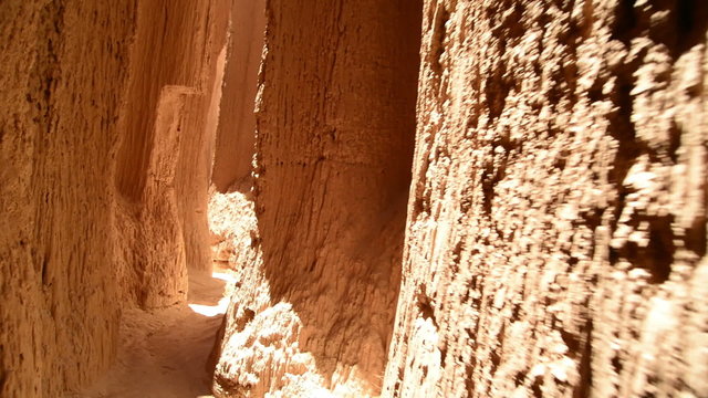 Cathedral Gorge POV 08 Cathedral Caves Nevada