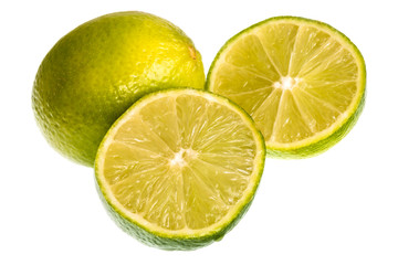 Плоды лайма на белом фоне