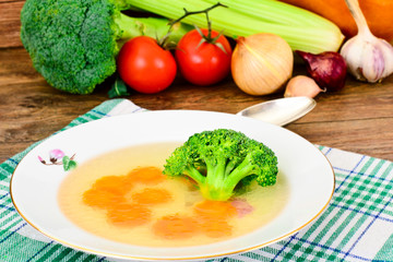 Chicken Broth with Broccoli and Carrots