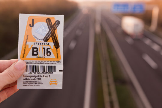 Autobahnvignette / Autobahn Maut &Ouml;sterreich: Jahres-Vignette 2016