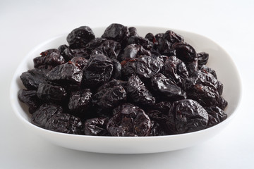 Plate prunes