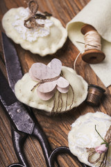 Decorative egg made of felt with tools