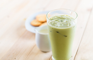 iced matcha latte