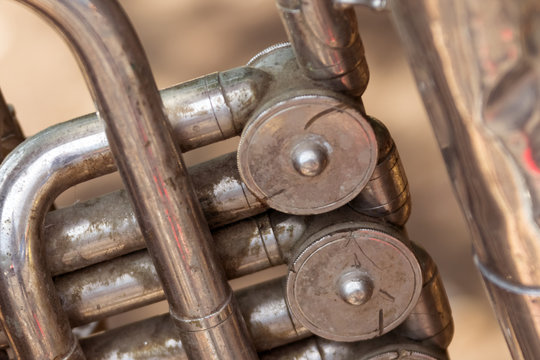 The element of metal trampets