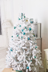 White Christmas tree