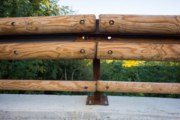 Gard rail, barriere stradali, acciaio e legno