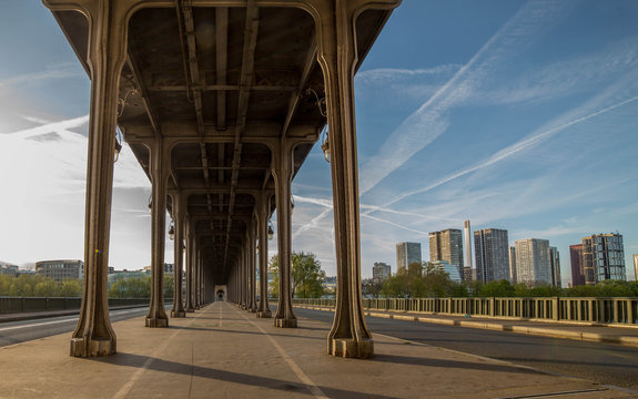 Bir Hakeim Bridge, Paris, France