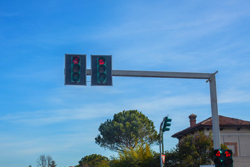 The traffic light on the highway.