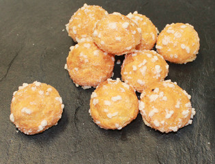 chouquettes