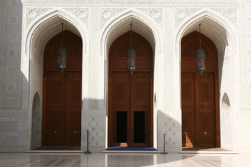 Fototapeta na wymiar EINGANG Kronleuchter Kronleuter sultan qaboos grand mosque