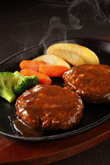 デミグラス ハンバーグ　Hamburger Steak with Japanese Demi-glace Sauce