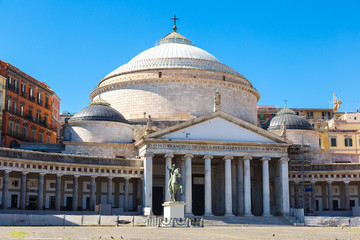 Obraz premium San Francesco di Paola in Naples