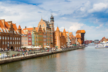 Obraz premium Cityscape on the Vistula River in Gdansk, Poland.