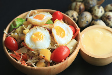 salad vegetable quail eggs