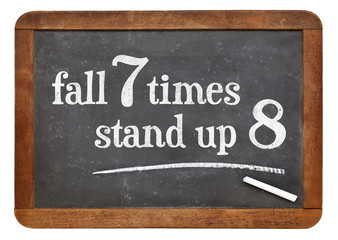 Obraz premium Japanese proverb on blackboard