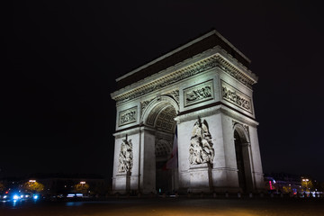 Fototapeta na wymiar Arc de Triomphe by night