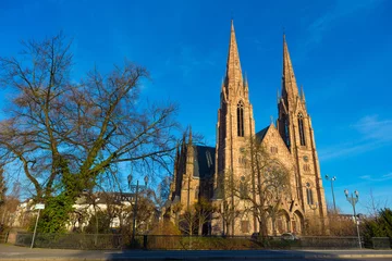Fotobehang St. Paul Church van de rivier de Ill in Straatsburg, Elzas, Frankrijk © elitravo