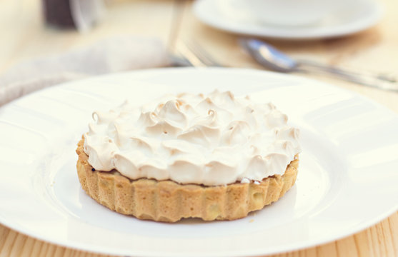 Cake or Lemon pie with meringue