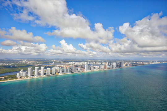Aerial photo Sunny Isles Beach FL