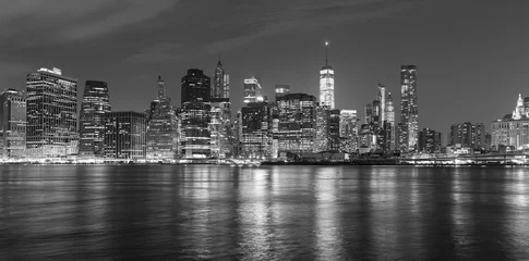 Foto op Canvas Black and white picture of Manhattan at night, New York City, USA © MaciejBledowski