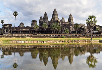 Fototapeta na wymiar Angkor Wat is a temple complex in Cambodia and the largest religious monument in the world
