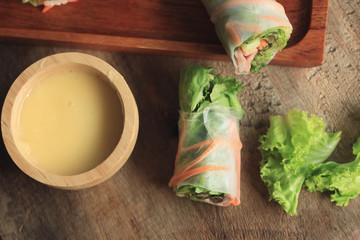 Fototapeta na wymiar salad roll with vegetable