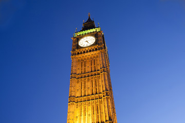 Fototapeta na wymiar the tower of big ben in london