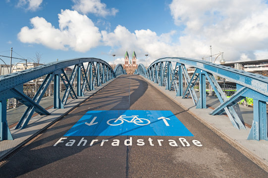 Fototapeta Fahrradstraße in Freiburg