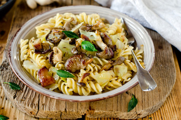 Pasta with mushrooms, cabbage and caraway seeds